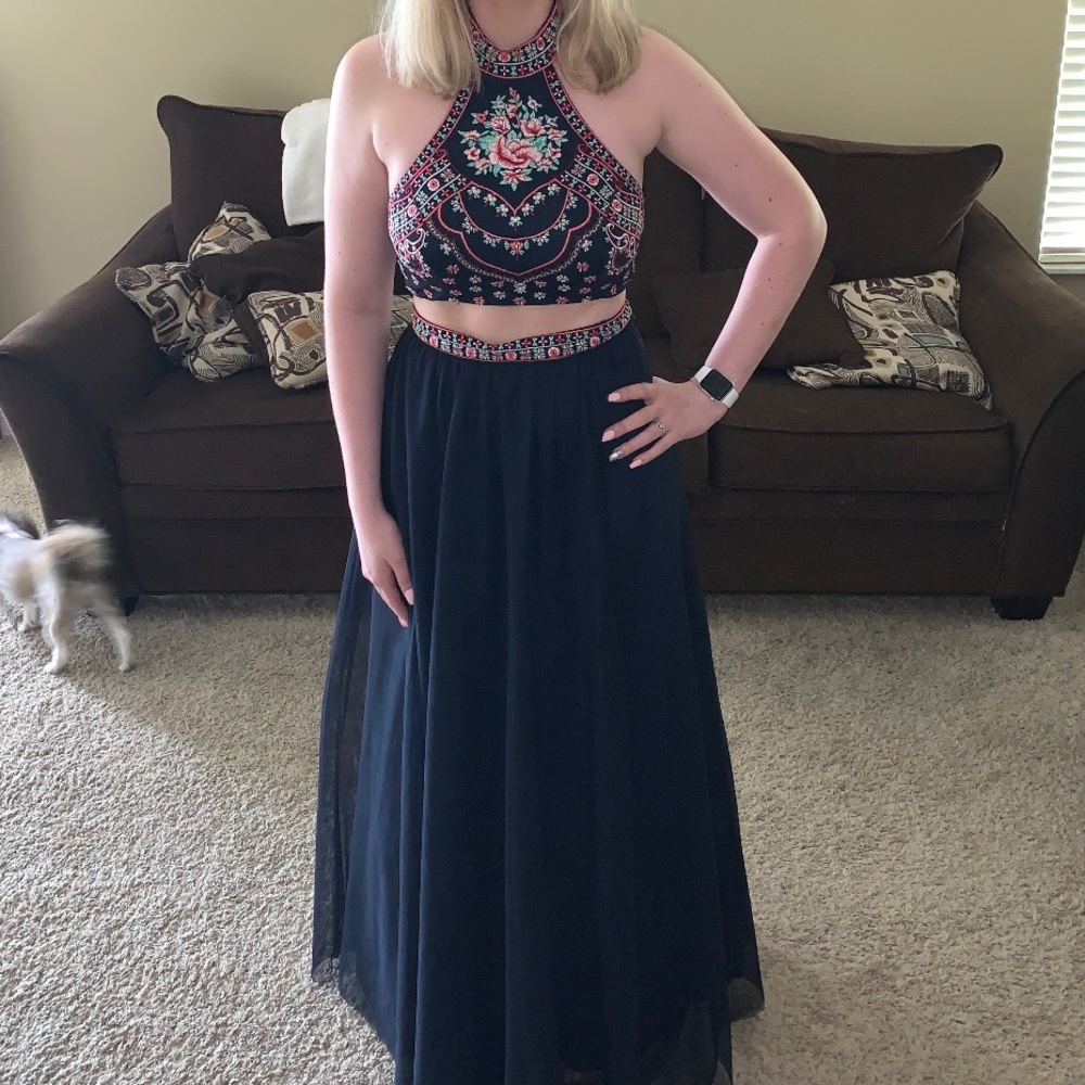 Prom/ homecoming dress for sale!!